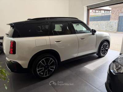 MINI Countryman Mini SE ALL4 Favoured Countryman Bianco usata Afragola