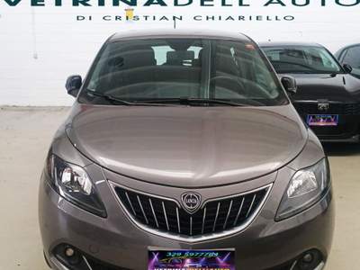 Lancia Ypsilon 1.0 FireFly 5p.S&S Hybryd Gold Grigio usata Ozzero