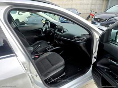 Fiat Tipo Tipo 1.6 Mjt S&S SW Lounge LED,NANI Argento usata Ascoli Satriano