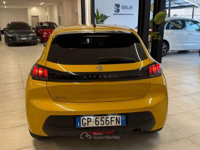 Peugeot 208 208 II 1.2 puretech Active Pack s Giallo usata Melegnano