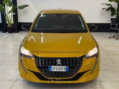 Peugeot 208 208 II 1.2 puretech Active Pack s Giallo usata Melegnano