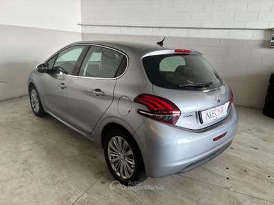 Peugeot 208 208 I 2015 5p 1.2 puretech Allure s&s 82cv Argento usata MONTIRONE