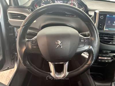 Peugeot 208 208 I 2015 5p 1.2 puretech Allure s&s 82cv Argento usata MONTIRONE