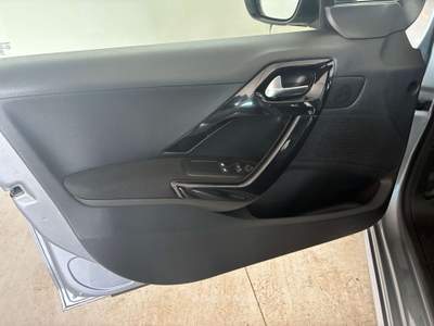 Peugeot 208 208 I 2015 5p 1.2 puretech Allure s&s 82cv Argento usata MONTIRONE