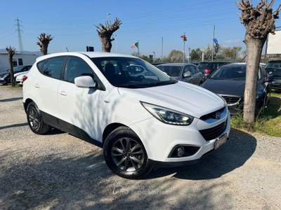 Hyundai ix35 - iX35 - 1.7 CRDi 2WD Comfort Bianco usata Prato Hyundai ix35 - iX35 - 1.7 CRDi 2WD Comfort Bianco usata Prato