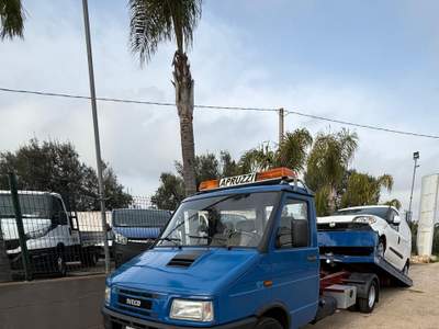 Iveco Daily 35.10 Carroattrezzi usata San Michele Salentino