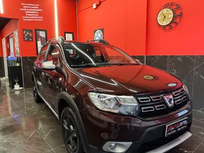Dacia Sandero stepway 0.9 TCe 12V T-GPL 90CV Speciale Brave Lilla usata Giugliano in Campania