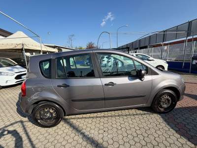 Renault Grand Kangoo Grand Modus  1.5 dci Dynamique 85cv Grigio usata Torino