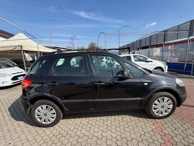 Fiat Sedici Sedici 1.9 mjt Dynamic 4x4 120cv Nero usata Torino