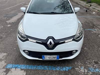 Renault Clio Sporter 1.5 dCi 8V 75CV Live 2014 Bianco usata Barletta