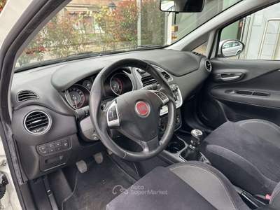 Fiat Punto Punt EO 5p 1.4 natural power Lounge 70cv E6 Bianco usata Ferrara