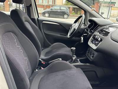 Fiat Punto Punt EO 5p 1.4 natural power Lounge 70cv E6 Bianco usata Ferrara