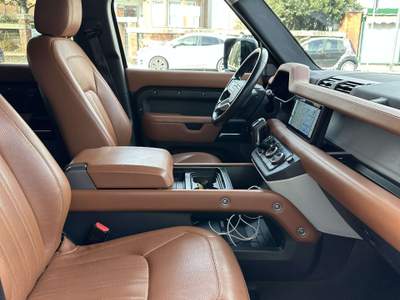 Land Rover Defender Defender 110 2.0d sd4 72 YRS Web Edition 240cv aut Nero usata Ferrara