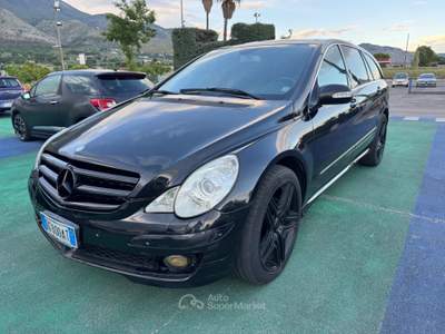 Mercedes-Benz Classe R R 320 CDI cat 4Matic Sport Lunga Nero usata Aquino