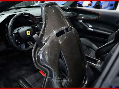 Ferrari SF90 SPIDER|ASSETTO FIORANO|FULL CARBON SPEC Blu/Azzurro usata Vergiate
