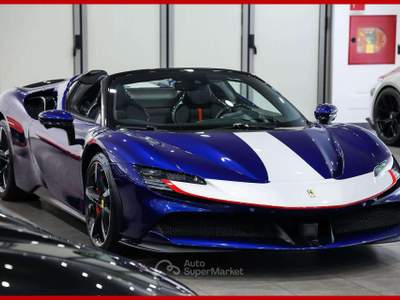 Ferrari SF90 SPIDER|ASSETTO FIORANO|FULL CARBON SPEC Blu/Azzurro usata Vergiate