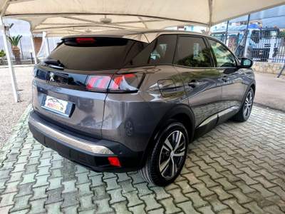 Peugeot 3008 AUTO BEN TENUTA Grigio usata Mondragone