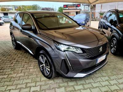 Peugeot 3008 AUTO BEN TENUTA Grigio usata Mondragone