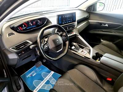Peugeot 3008 AUTO BEN TENUTA Grigio usata Mondragone