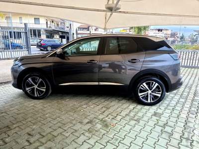 Peugeot 3008 AUTO BEN TENUTA Grigio usata Mondragone