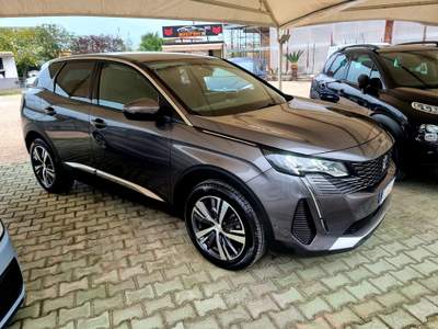 Peugeot 3008 AUTO BEN TENUTA Grigio usata Mondragone