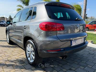 Volkswagen Tiguan 4MOTION DSG Sport & Style Grigio usata Mesagne