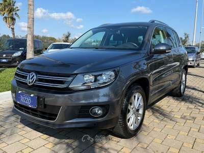 Volkswagen Tiguan 4MOTION DSG Sport & Style Grigio usata Mesagne