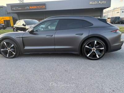Porsche Taycan CROSS Turismo Porsche Approved “INTRATTABILI” Verde usata Milazzo