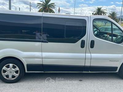 Renault Trafic T29 2.5 dCi/150 PC-TN Passenger Pack DPF Grigio usata Milazzo