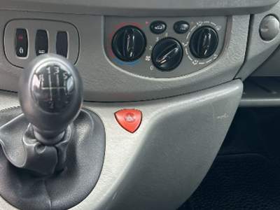 Renault Trafic T29 2.5 dCi/150 PC-TN Passenger Pack DPF Grigio usata Milazzo