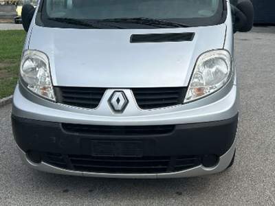 Renault Trafic T29 2.5 dCi/150 PC-TN Passenger Pack DPF Grigio usata Milazzo