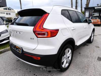 Volvo XC40 B3 automatico Core Bianco usata Milazzo