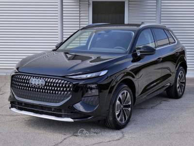 Audi Q3 NEW 2.0 Tdi 150cv S-tronic Business Advanced Nero usata Civita Castellana