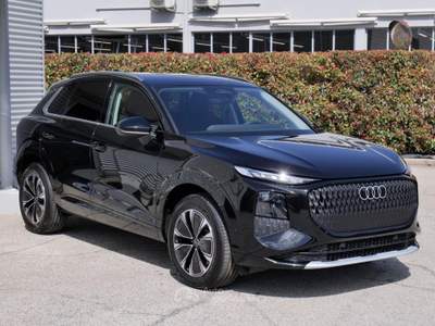 Audi Q3 NEW 2.0 Tdi 150cv S-tronic Business Advanced Nero usata Civita Castellana