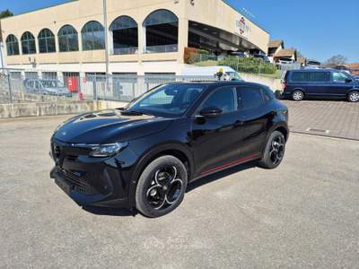 Alfa Romeo Junior 1.2 145 CV Hybrid eDCT6 Speciale Nero usata Medesano