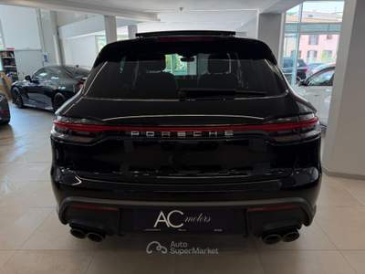 Porsche Macan 2.0 Nero usata Savona