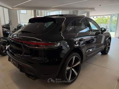 Porsche Macan 2.0 Nero usata Savona