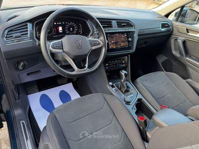 Volkswagen Tiguan 2.0 TDI 150 CV SCR DSG 4MOTION Elegance Blu/Azzurro usata Sedriano