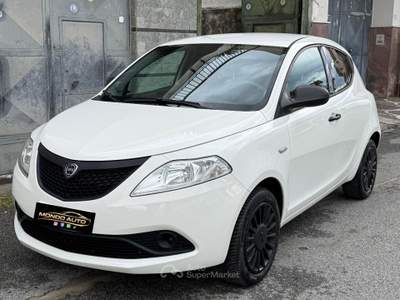 Lancia Ypsilon 1.0 70 CV HIBRID 5 PORTE ECOSCHIC GOLD ANCHE GPL SU RICHIESTA Bianco usata Cardito