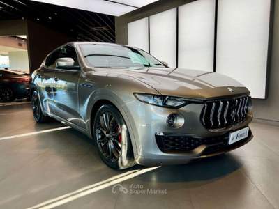 Maserati Levante Hybrid 2.0 mhev GT 330cv auto Argento usata Venaria Reale