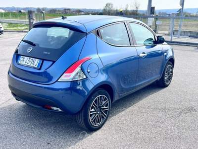 Lancia Ypsilon 1.0 FireFly 5 porte S&S Hybrid Gold Blu/Azzurro usata Pieve di Soligo