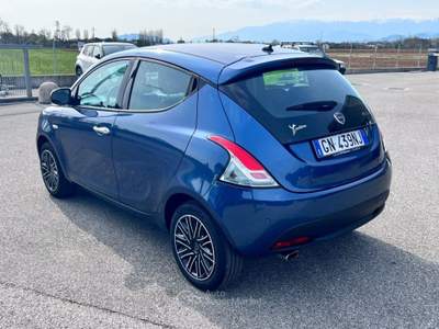 Lancia Ypsilon 1.0 FireFly 5 porte S&S Hybrid Gold Blu/Azzurro usata Pieve di Soligo