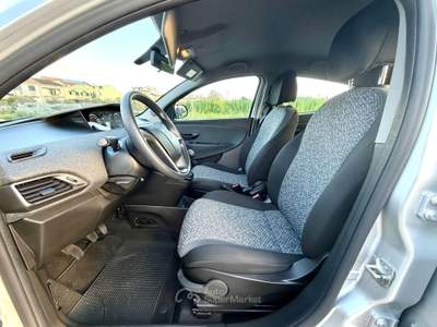 Lancia Ypsilon Lancia Ypsilon 1.0 FireFly MHEV 5p.Silver Ecochic #10094 Argento usata Olbia