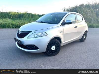 Lancia Ypsilon Lancia Ypsilon 1.0 FireFly MHEV 5p.Silver Ecochic #10094 Argento usata Olbia