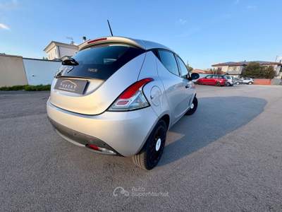 Lancia Ypsilon Lancia Ypsilon 1.0 FireFly MHEV 5p.Silver Ecochic #10094 Argento usata Olbia