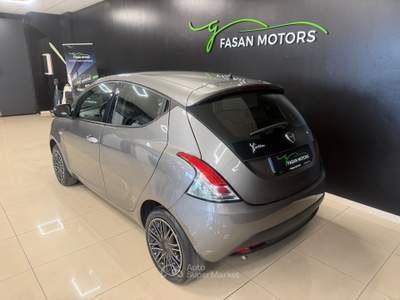 Lancia Ypsilon 1.0 firefly hybrid Silver Plus s&amp;s 70cv Grigio usata Fontanafredda