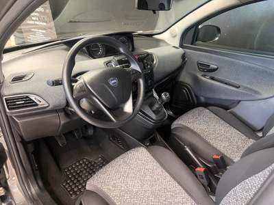 Lancia Ypsilon 1.0 firefly hybrid Silver Plus s&amp;s 70cv Grigio usata Fontanafredda