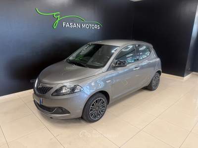Lancia Ypsilon 1.0 firefly hybrid Silver Plus s&amp;s 70cv Grigio usata Fontanafredda