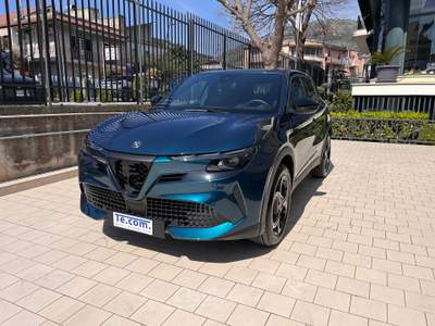 Alfa Romeo Junior 1.2 ibrida Speciale 145cv edct6 KM ZERO Blu/Azzurro usata Santa Maria a Vico