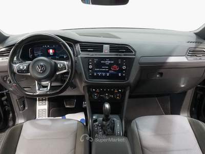 Volkswagen Tiguan 2020 Volkswagen Tiguan R-Line 4Motion ACC LED Panorama 360°CAM Nero usata Aiello Del Friuli